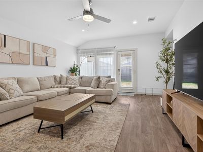 12812 Tokenhouse Ln