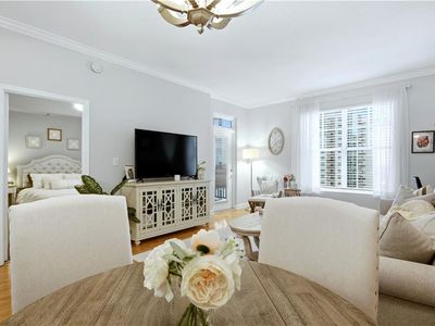 1101 Juniper St NE APT 1220