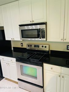 8539 GATE Parkway W UNIT 1616