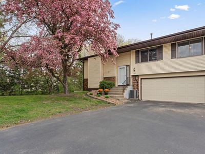 Property at 907 Heritage Ct W, Vadnais Heights, MN