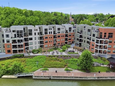 83 E Church St APT 405