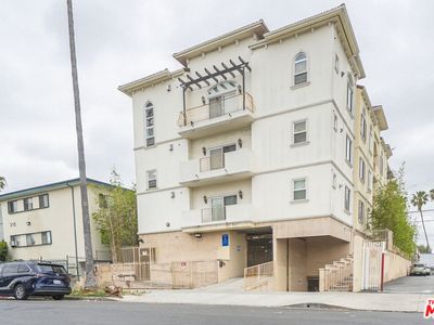 309 S Mariposa Ave APT 301