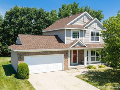 3967 E De Blaay Dr SE