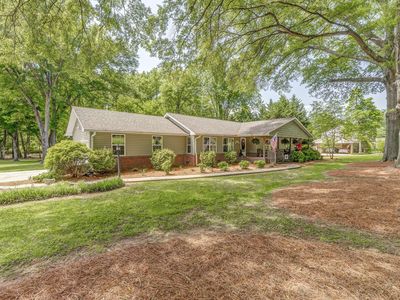 201 N Tibbs Rd