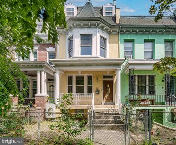 1371 Monroe St NW
