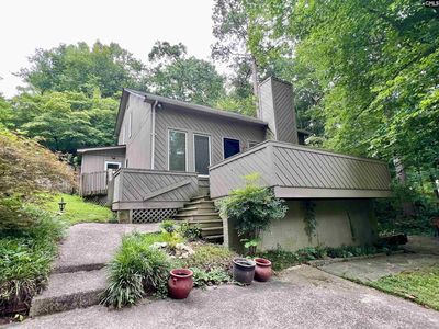 1800 Briarcreek Ct