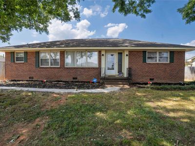 204 W Edison Ave