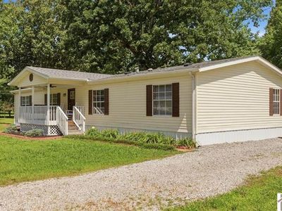 18 Kenwood Dr