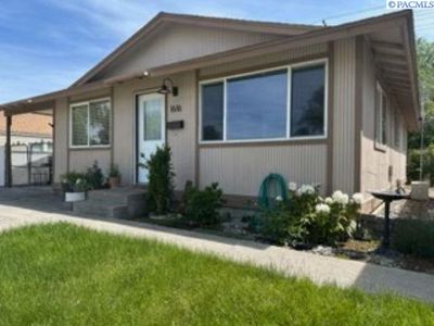 1616 Perkins Ave
