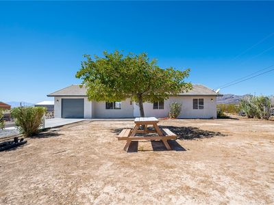 5880 Reno Ln