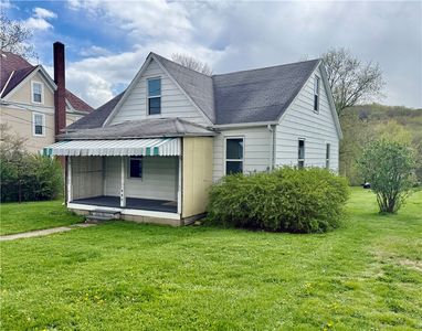 208 E Slippery Rock St