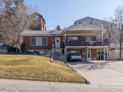 2226 E Castle Hill Ave S