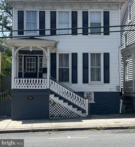 417 W Burke St