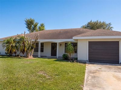 1832 SE Wexford Ct