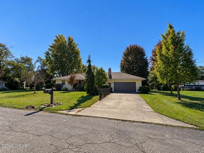 910 Mayfair Dr