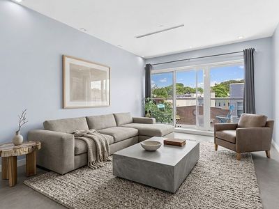 17 Diamond St #4A