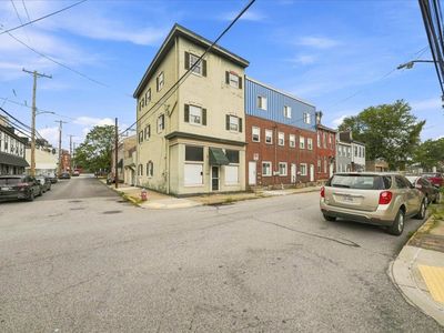 1101 Sarah St