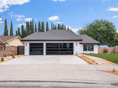 4334 E Ruth Pl