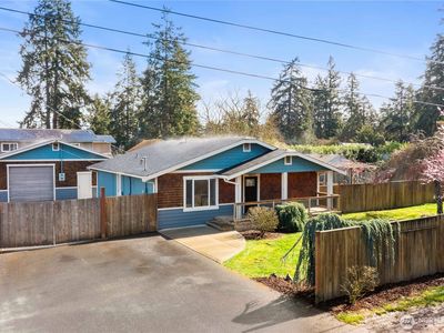 10213 Wilkeson Street S