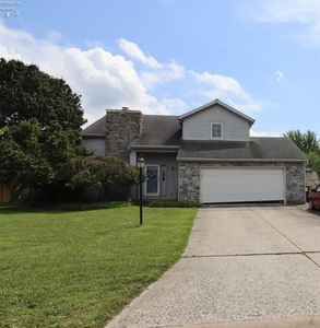 1102 Birchwood Dr