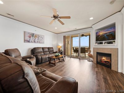 1225 Lands End Pkwy APT 736