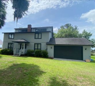 111 Bluff Dr