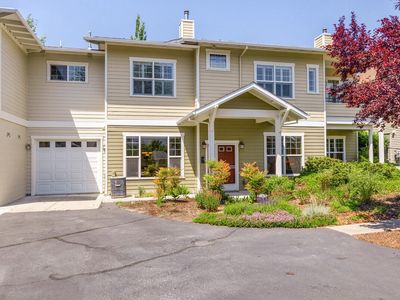 820 Satsuma Ct