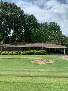 194 Parkwood Dr NE