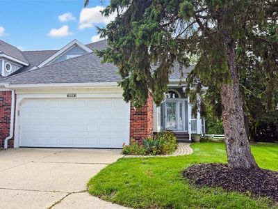 204 Meadowlands Ct