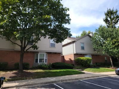 137 White Oak Ct APT 1