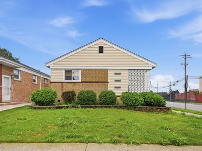 3749 W 78th Pl