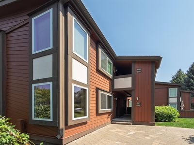 1040 Atelier Condo Dr