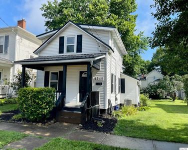 113 1/2 E Hamtramck St