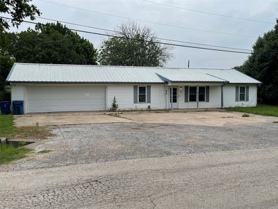 Property at 400 N Angelina St, Whitney, TX