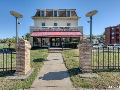 2404 Main Street
