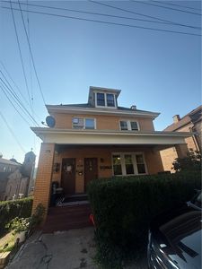 601 Pine St