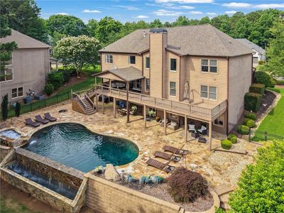 523 Waterside Ct