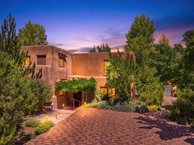 414 Acequia Madre