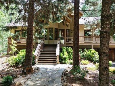 38 Meadow Ln