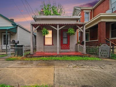 408 Oak St