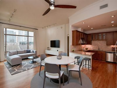 2211 Briarglen Dr APT 705