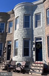 806 Wellington St