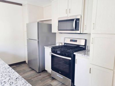 2403 Clayton Ave #38