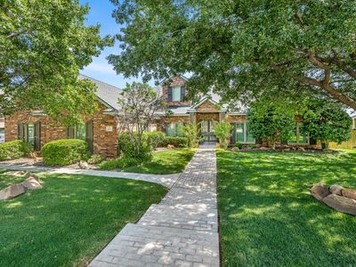 8 Carnoustie Ln