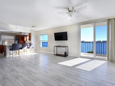 896 N Federal Highway #532