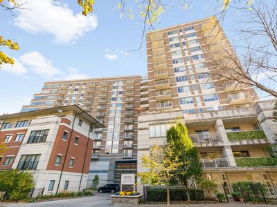 1515 S Prairie Ave Unit 1306
