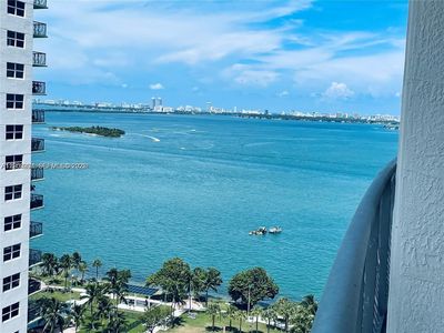 1750 N Bayshore Dr APT 2109