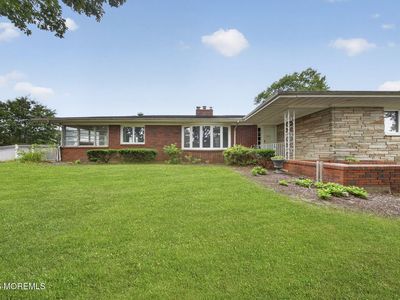 864 Breezy Oaks Drive
