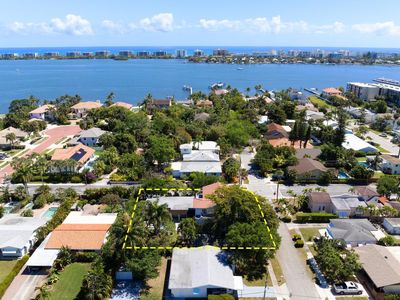 1629 S Lakeside Drive