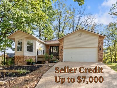 2 Edenhall Ln